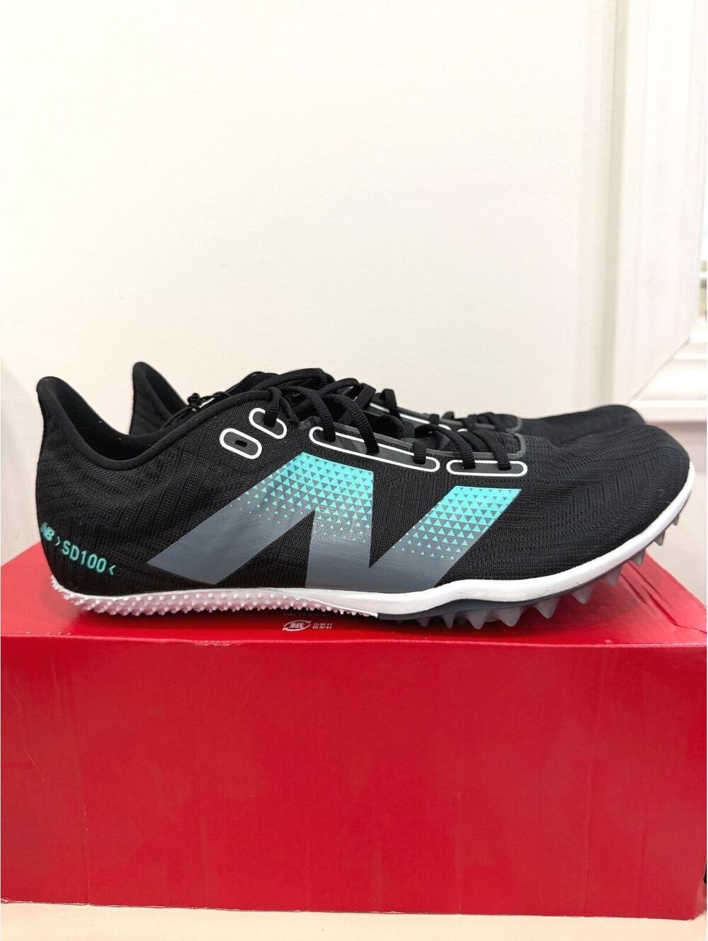 New Balance FuelCell SD100v5 Track Spikes Black and Aqua Size 10